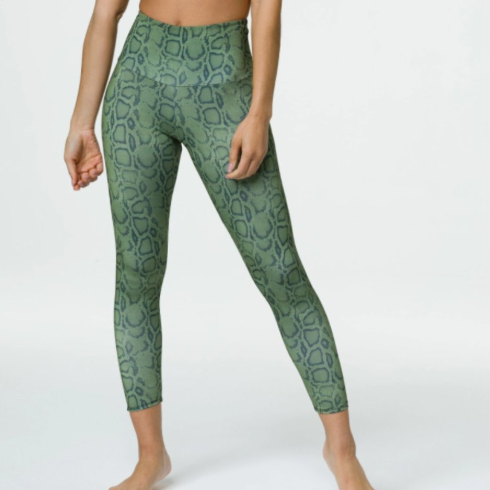 Onzie Midi Legging Cobra